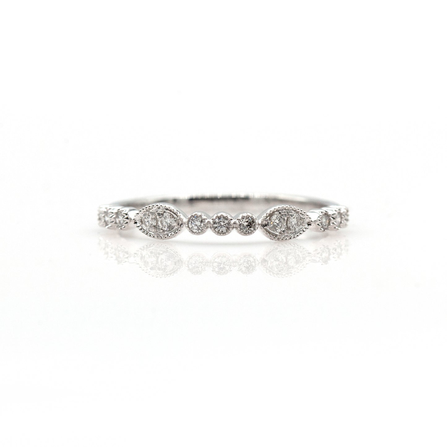 14K White Gold Diamond Shapes Band