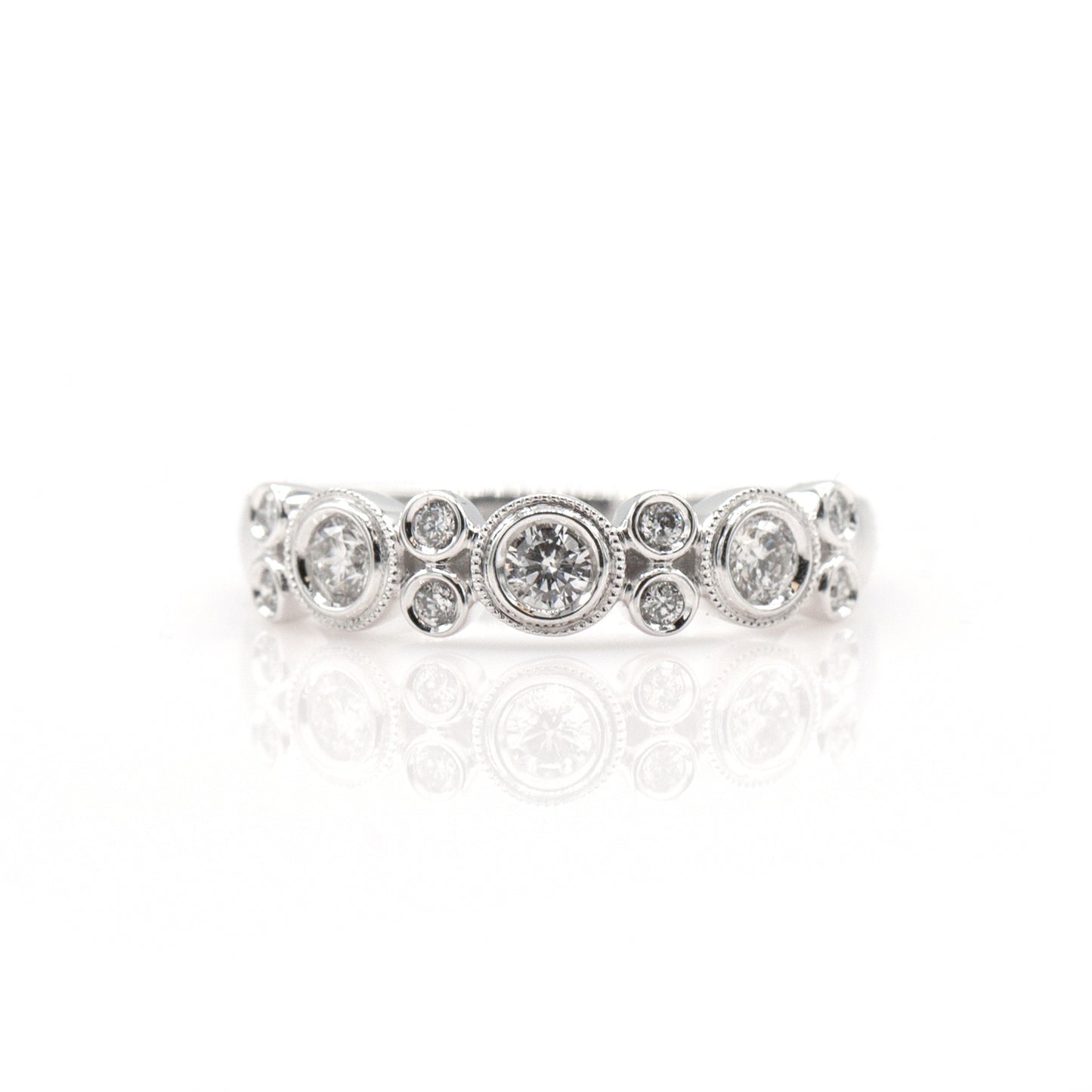 14K White Gold Diamond Shapes Band