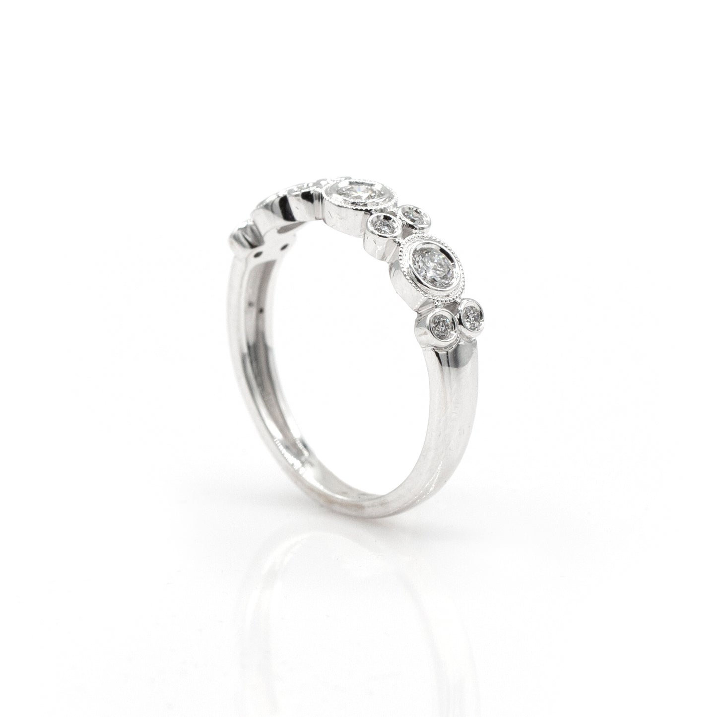 14K White Gold Diamond Shapes Band