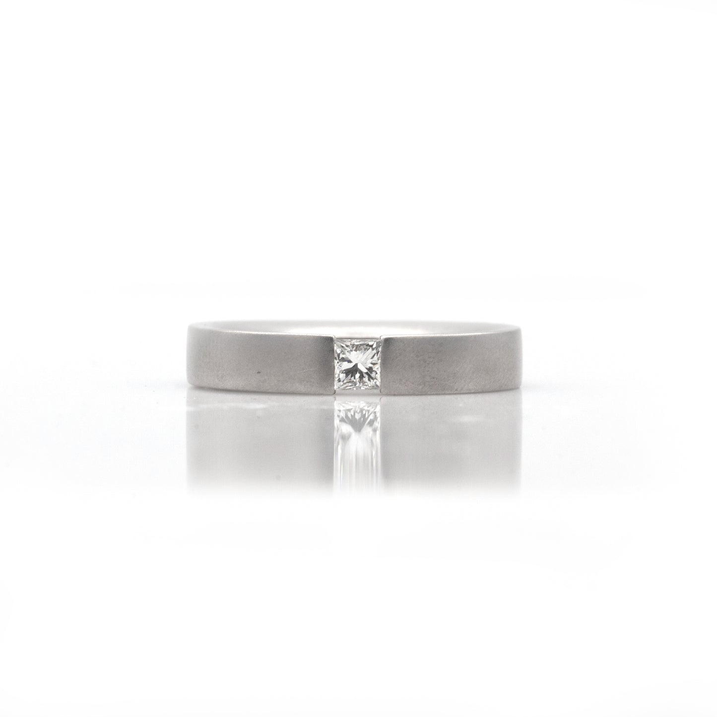 18K White Gold Diamond Tension Band