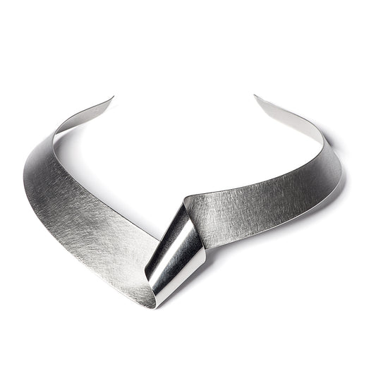 Mysterium Collection "Single Twist" Choker