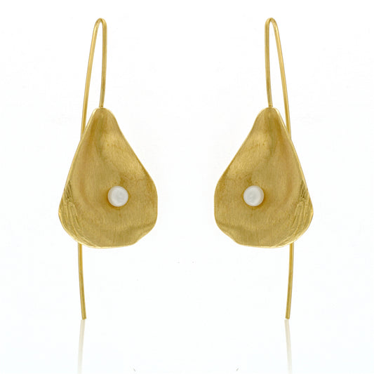 Mysterium Collection Pearl & Oyster Shell Earrings