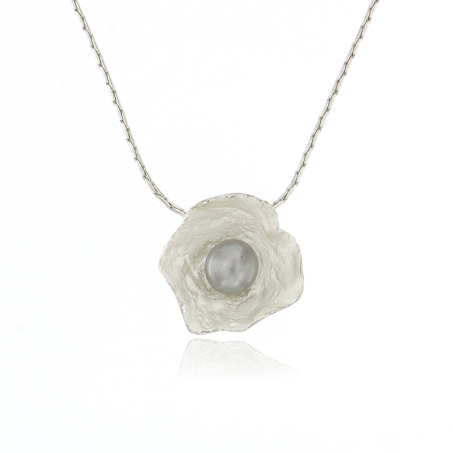 Mysterium Collection Sterling Petal & Gray Pearl Necklace (Med)