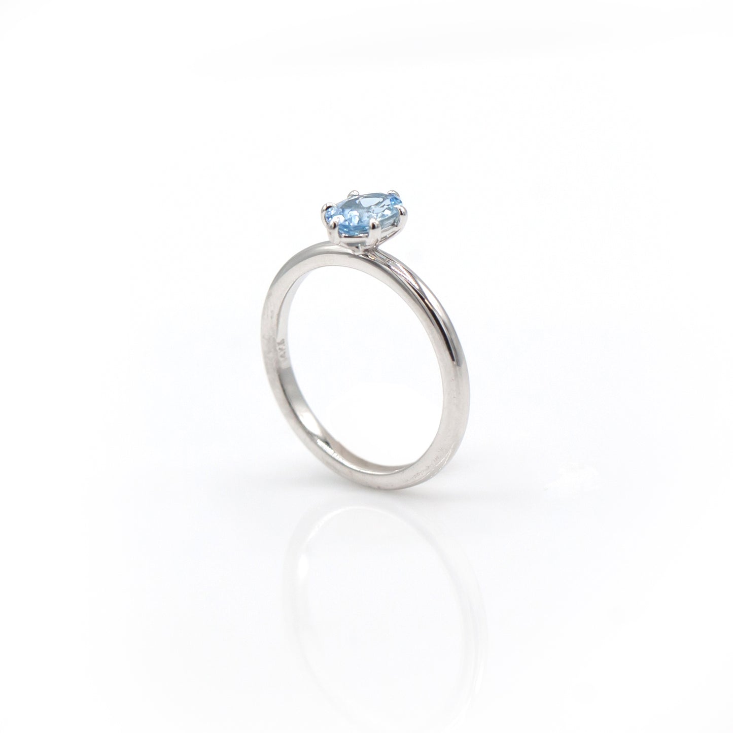 14K White Gold Solitaire Aquamarine Ring