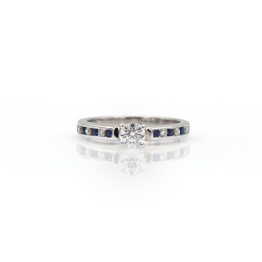 18K White Gold Diamond & Sapphire Ring