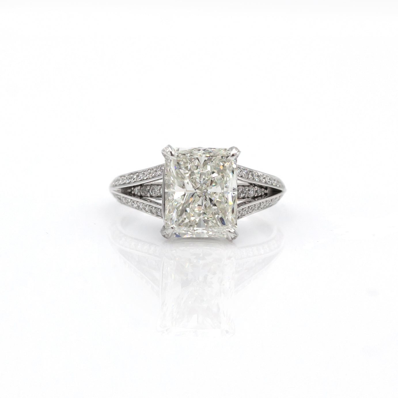 Estate Collection Platinum Diamond Ring