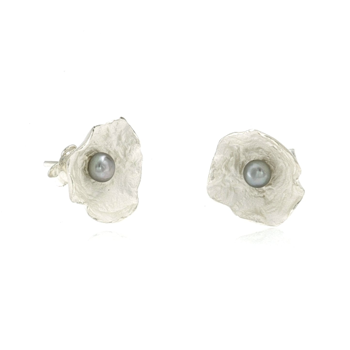 Mysterium Collection Sterling Petal & Pearl Earrings (Med)