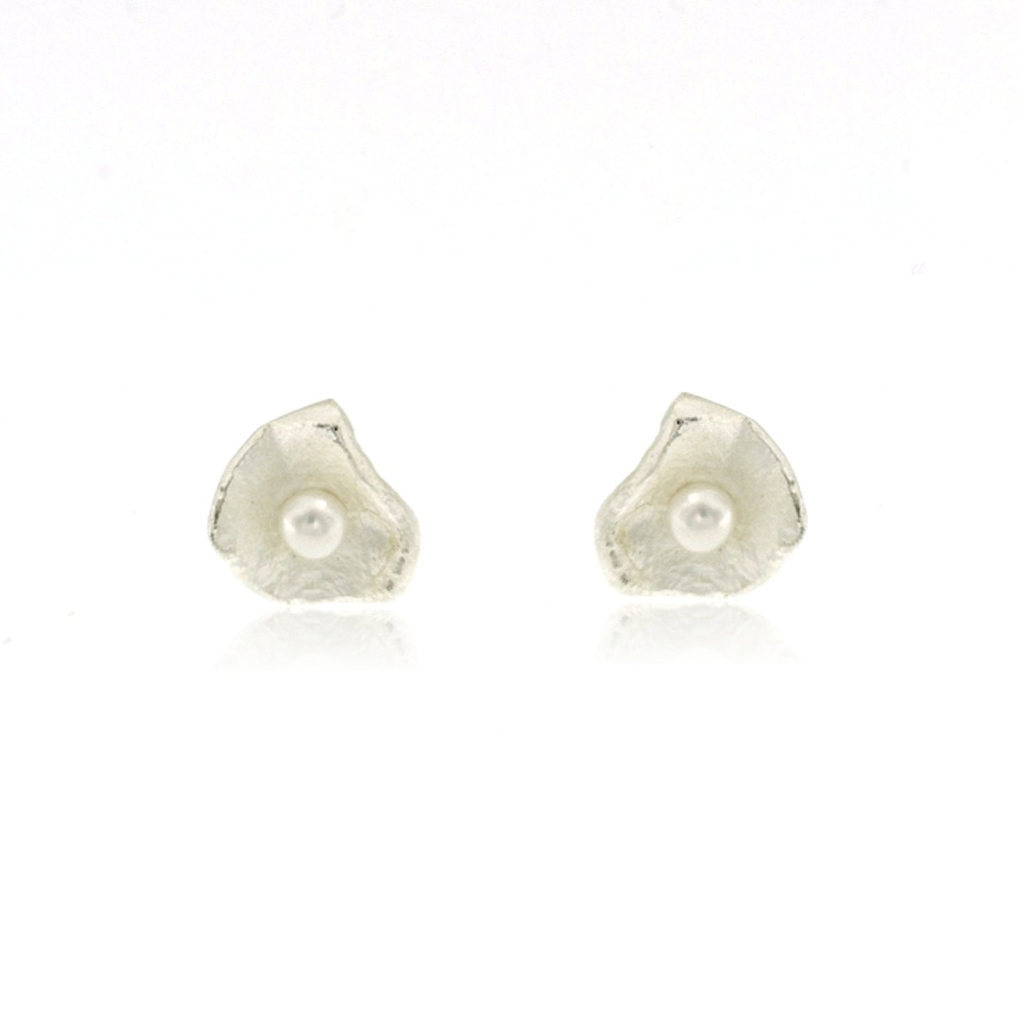 Mysterium Collection Sterling Petal & Pearl Earrings (Sm)