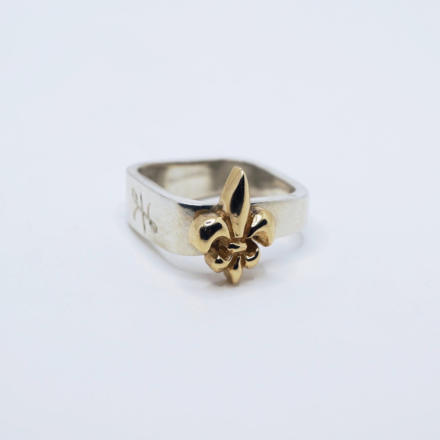 Tim & Mabel Fleur de Lis Square Ring