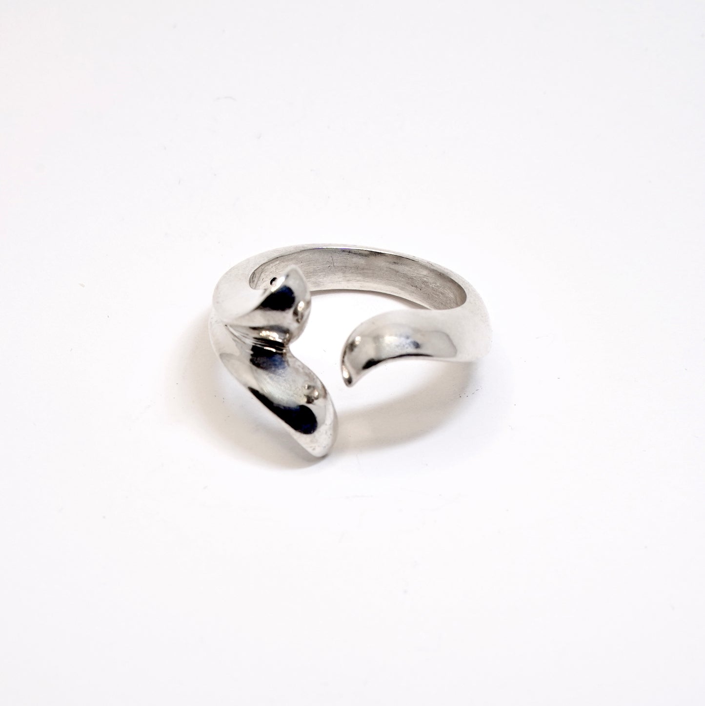 Tim & Mabel Wave Ring