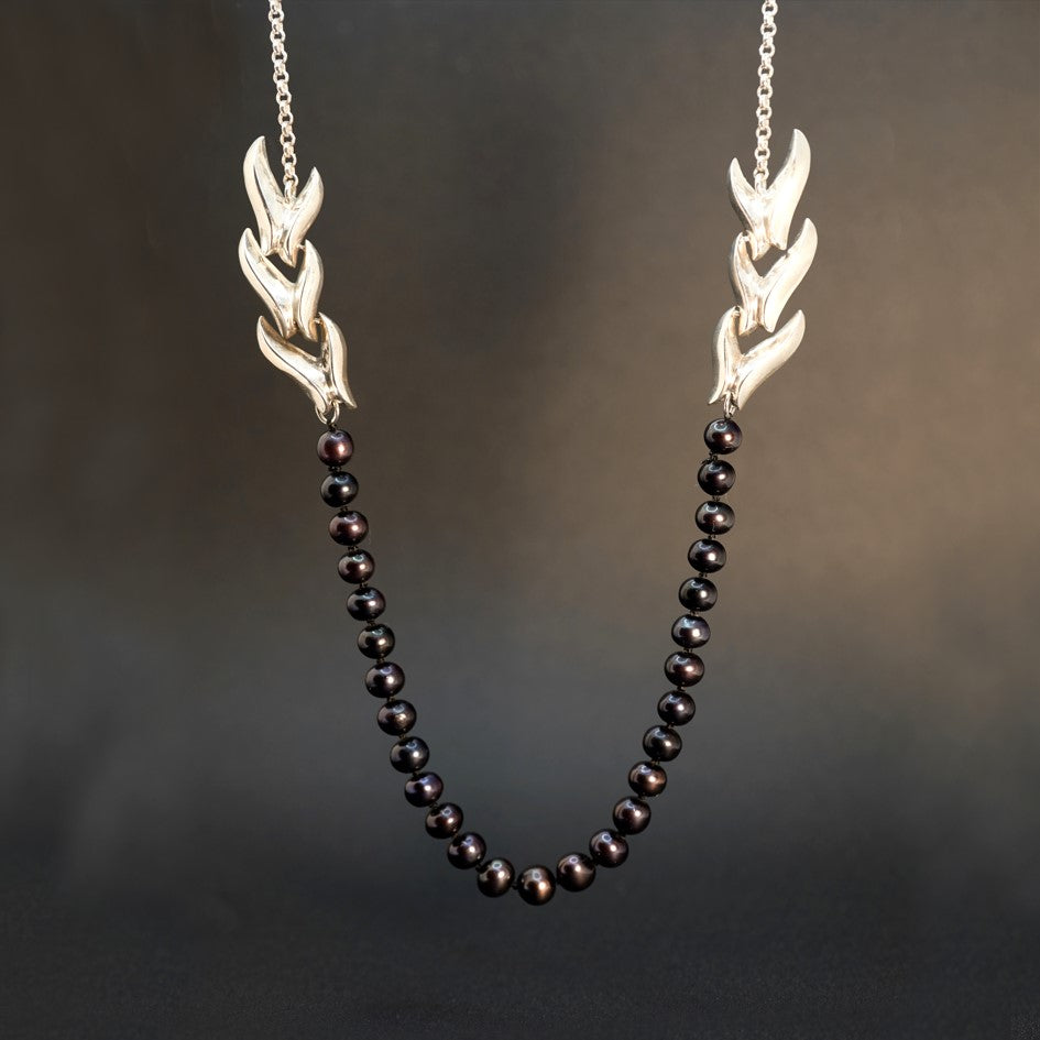 Tim & Mabel Wave Black Freshwater Pearl Necklace