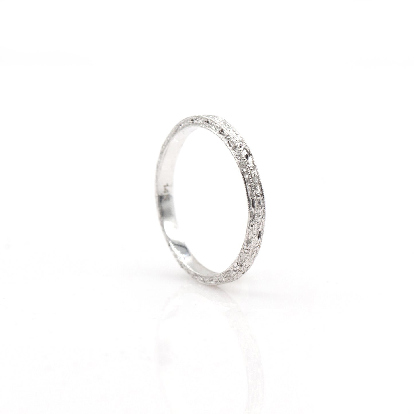 14k White Gold Engraved Scroll Band