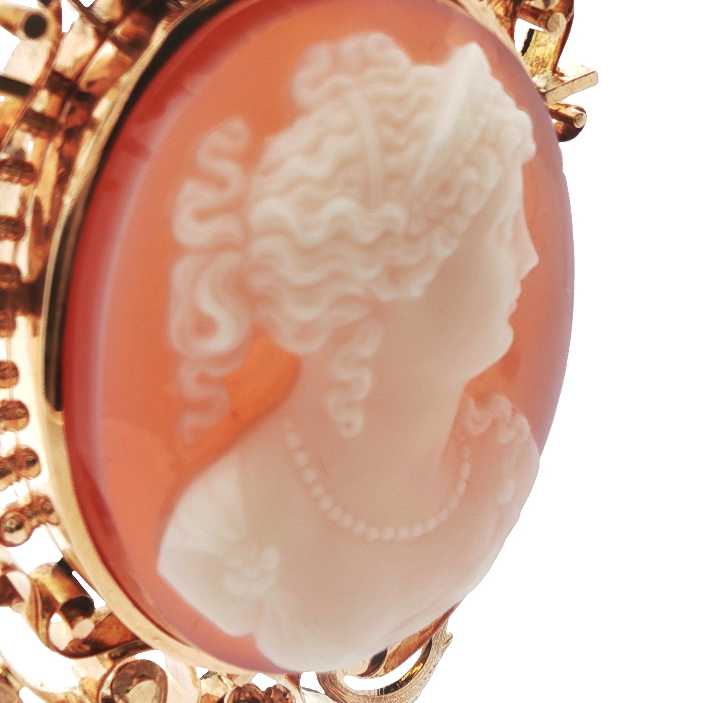 Estate Collection Victorian Carved Agate Cameo Brooch