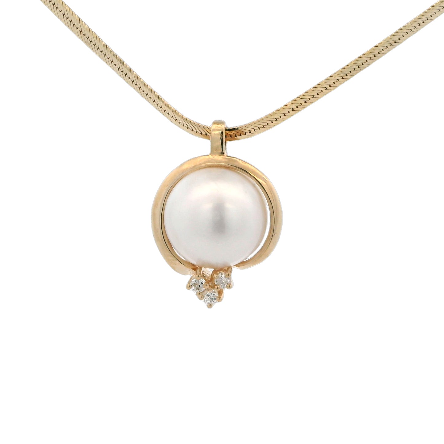 14k Yellow Gold Mabe Pearl & Diamond Pendant