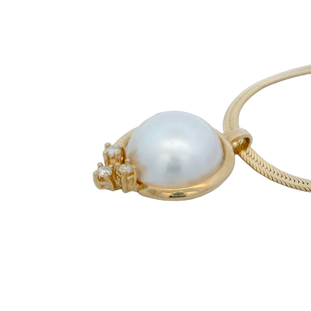 14k Yellow Gold Mabe Pearl & Diamond Pendant