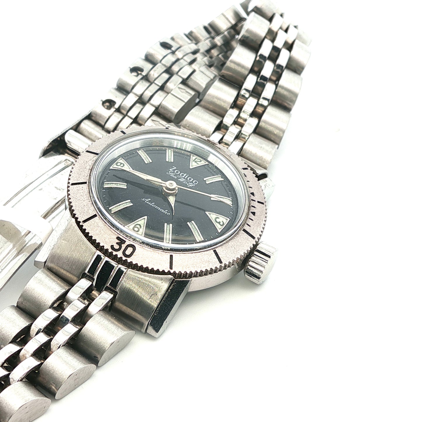 Vintage 1968 Ladies Petite Zodiac Seawolf 24 mm Watch