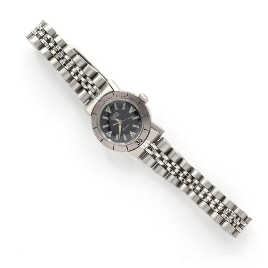 Vintage 1968 Ladies Petite Zodiac Seawolf 24 mm Watch