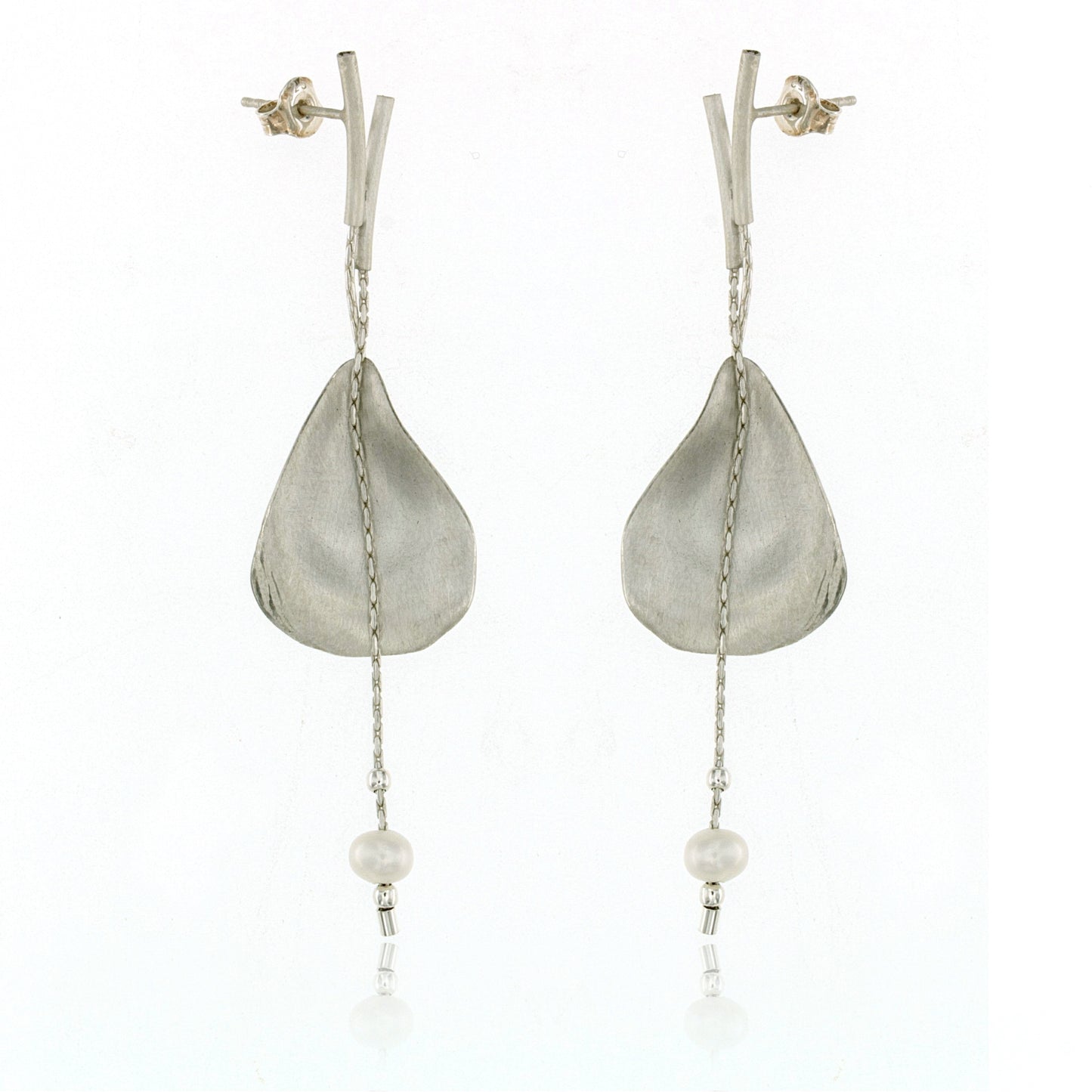 Mysterium Collection Oyster Shells with Freshwater Pearls