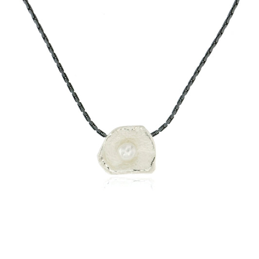 Mysterium Collection Sterling Petal with Pearl Necklace (Sm)