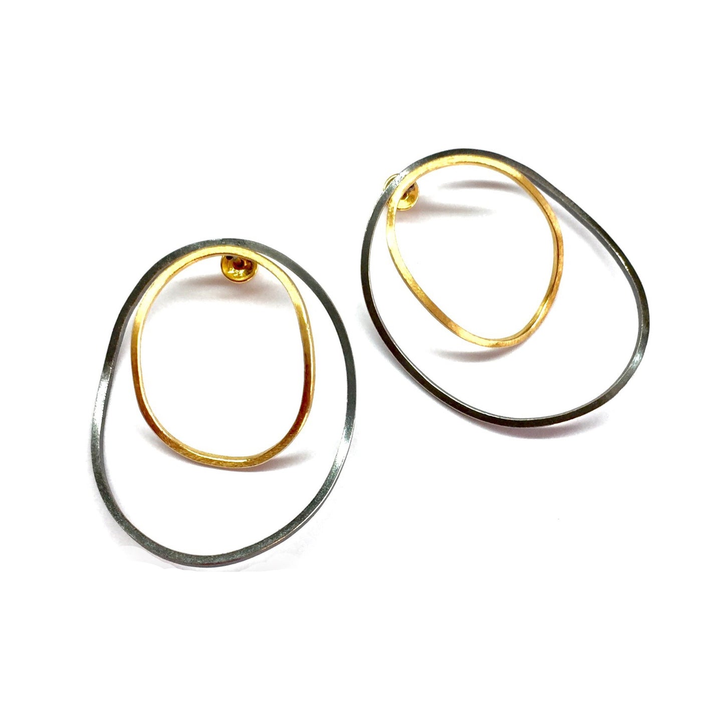 Mysterium Collection Black & Gold "Wavy Circle" Earrings