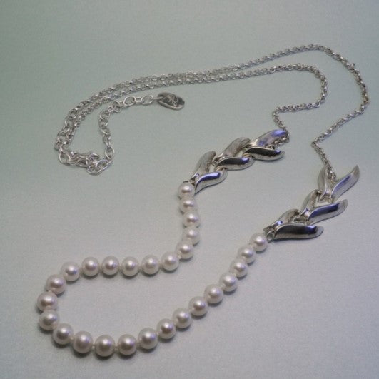 Tim & Mabel Wave White Freshwater Pearl Necklace